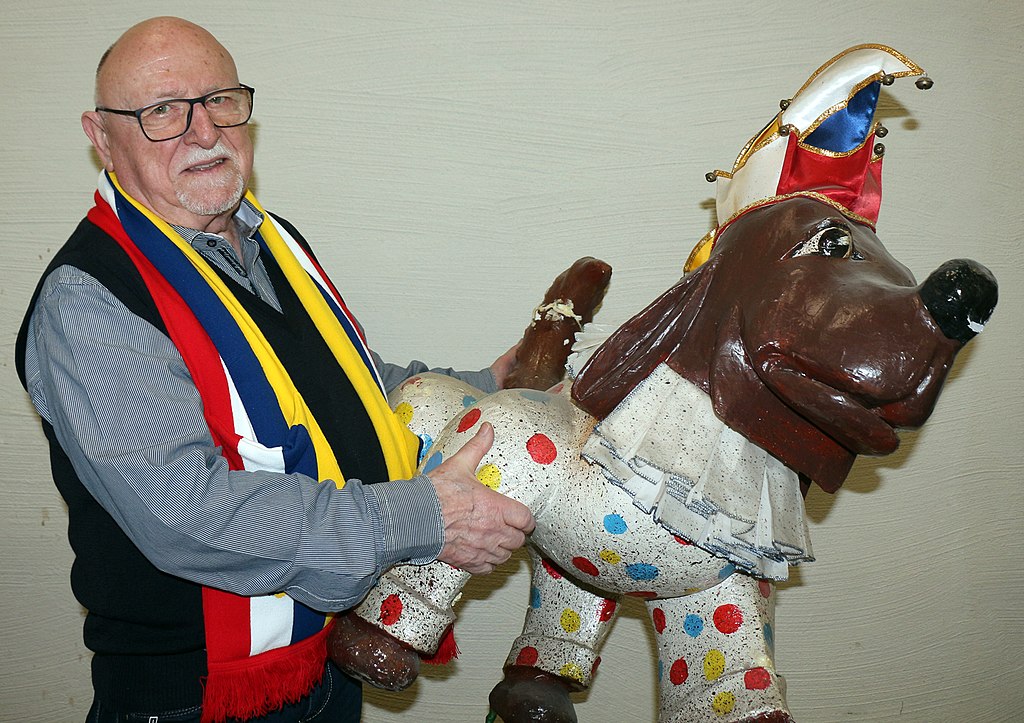 Kandschwar, CC BY-SA 4.0 <https://creativecommons.org/licenses/by-sa/4.0>, via Wikimedia Commons